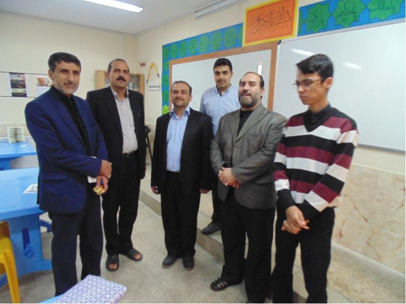 افتاحیه کانون قرآن دبیرستان نمونه دولتی معارف 5 شماره4