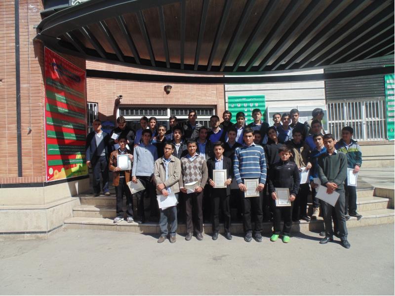 تجلیل از دانش آموزان 12 اسفند شماره2