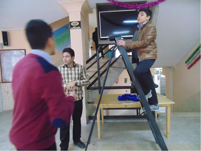 آماده سازی مدرسه دهه ی فجر بهمن93  شماره2