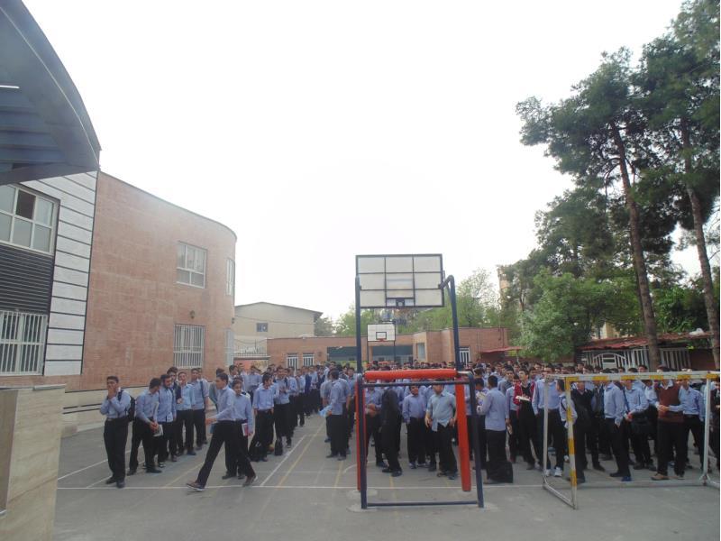 تقدیر از دانش آموزان با اخلاق و شورای دانش آموزی2